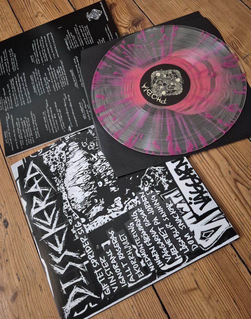 PR312 DISSEKERAD - Väggarna Rasar LP (limit)